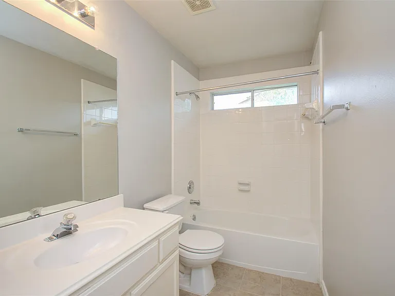 411 Green Stone Ct — Photo 25