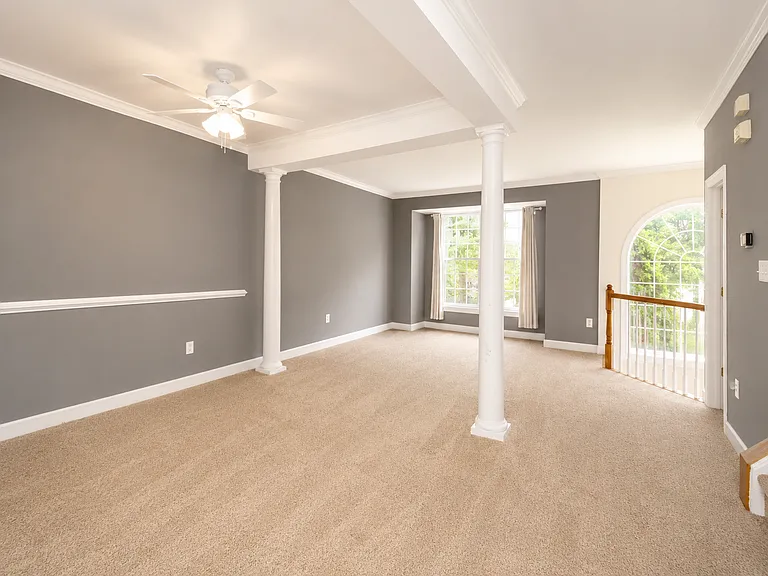 2218 Mears Ln — Photo 8