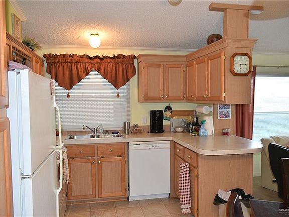 5th image of 7400 Bunker Dr