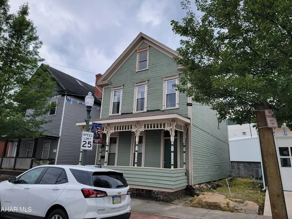 953 S Logan Ave, Tyrone, PA 16686