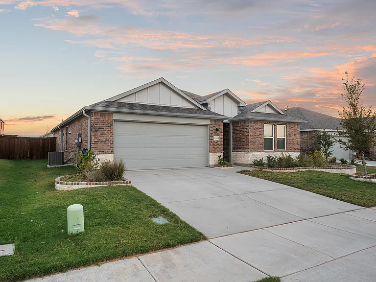 1204 Nuevo Rancho Ln — Photo 1