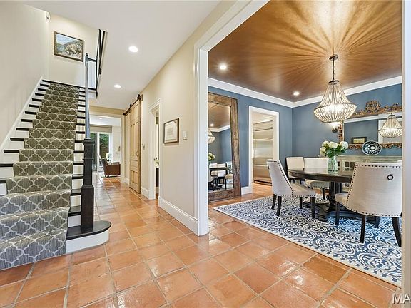 2nd image of 4510 Pershing Pl