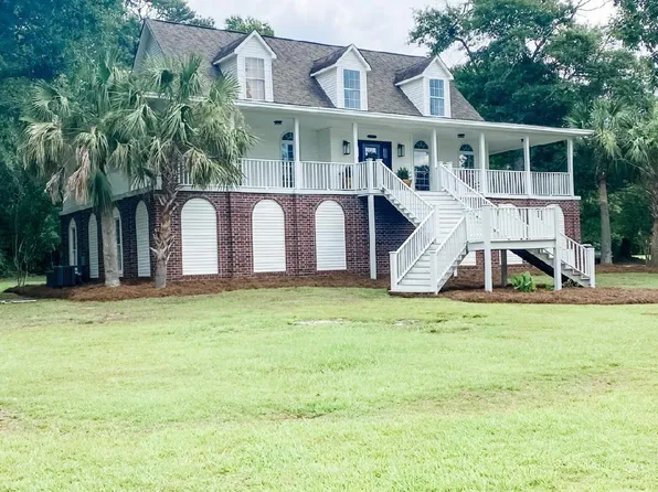 221 Glass Ave., Andrews, SC 29510