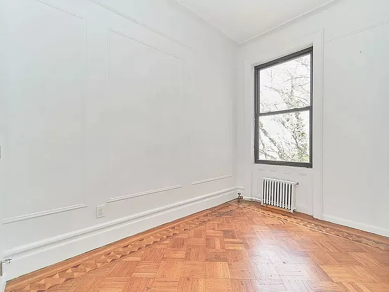 429 Sterling Pl #3L — Photo 4