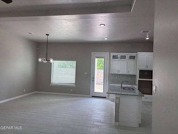 5th image of 6154 Sorrel Dr