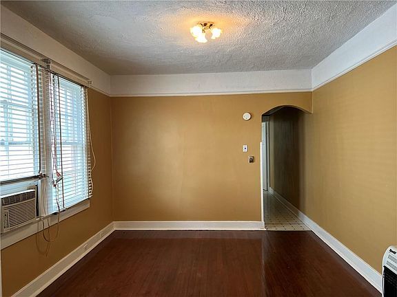 4th image of 1717 7th St