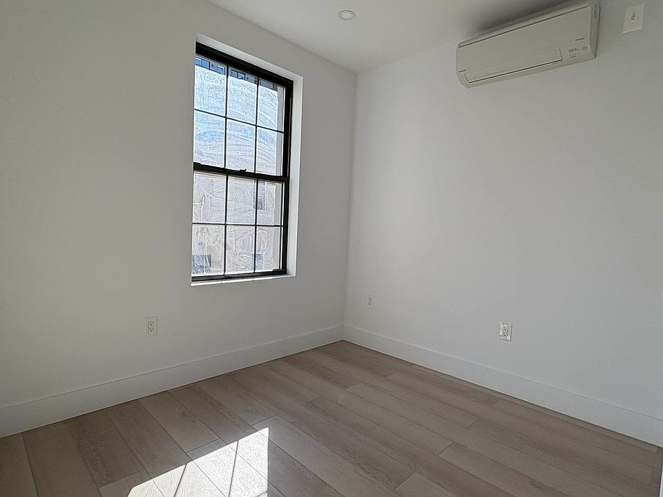 1st image of 200 Meserole St APT 2F