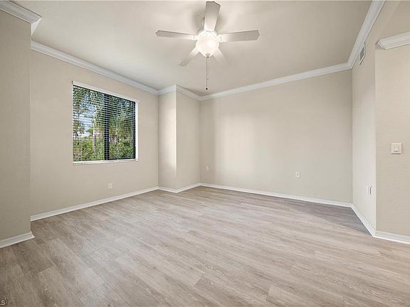 5th image of 9828 Venezia Cir Unit 1116