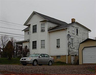 2nd image of 1210 Main St
