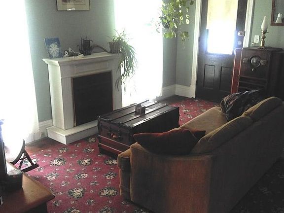 2nd image of 74 East St