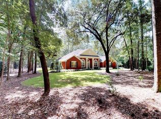 197 Stone Bridge Dr, Thomasville, GA 31757