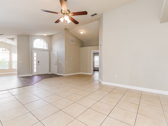 5th image of 3315 Huntwicke Blvd