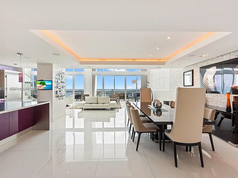 1040 Biscayne Blvd #4403 — Photo 3