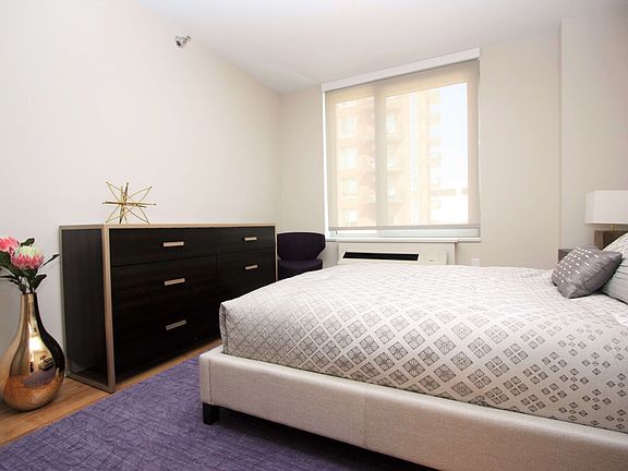 2nd image of 505 Saint Marks Ave APT 4R