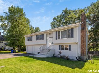 11 Goodrich Drive, Wethersfield, CT 06109