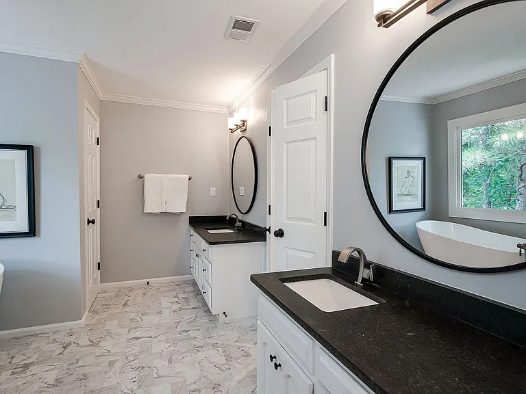 340 Rosalie Ct — Photo 35