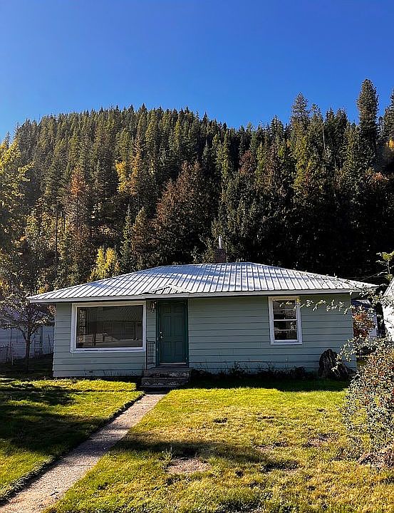 1st image of 1023 E Larch Ave
