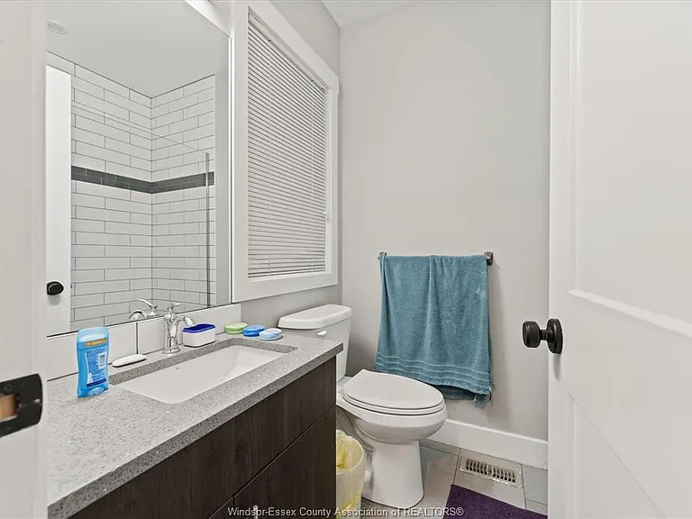 3222 Peter St #MAIN — Photo 17