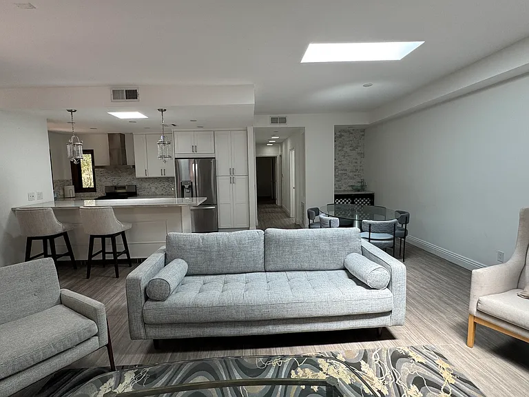 1020 N Moraga Dr — Photo 43