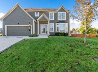 511 E Skylark St, Gardner, KS 66030