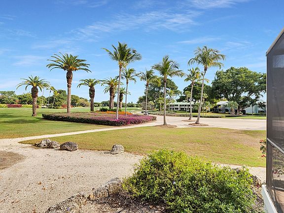 4th image of 2 South Rd