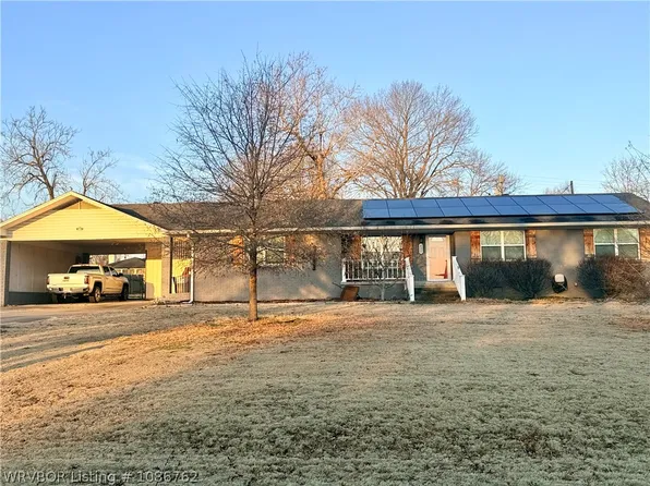 825 N Berry St, Greenwood, AR 72936