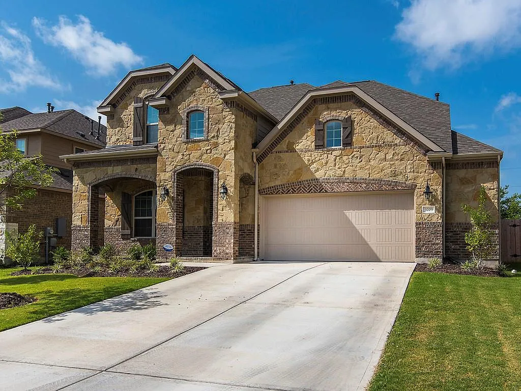 4 bed, 3.5 bath, 3005 sqft, $2,950 — Photo 2