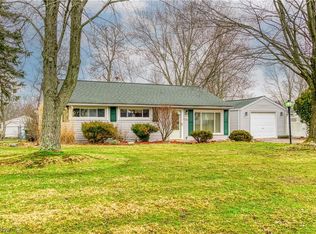 1661 W Idlewood Dr, Twinsburg, OH 44087