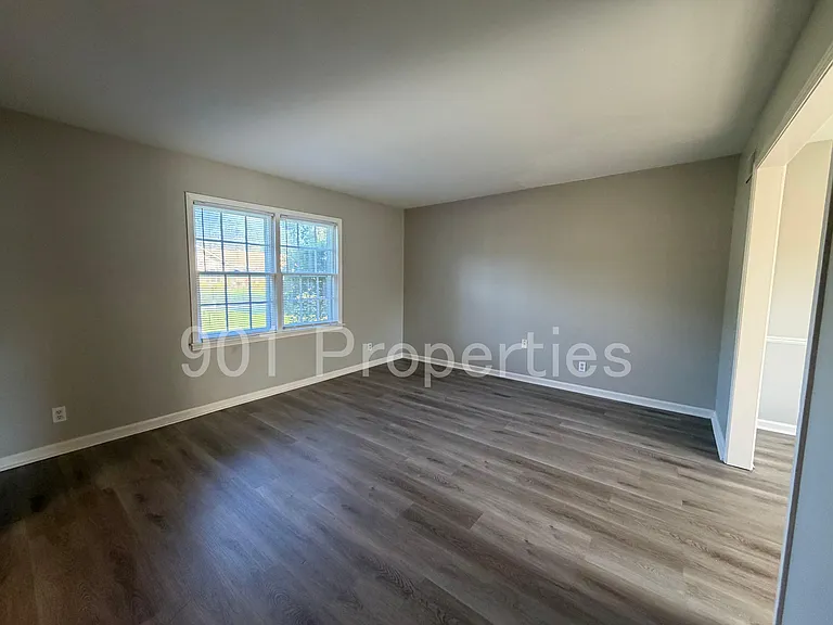 2658 Galaxie St — Photo 6