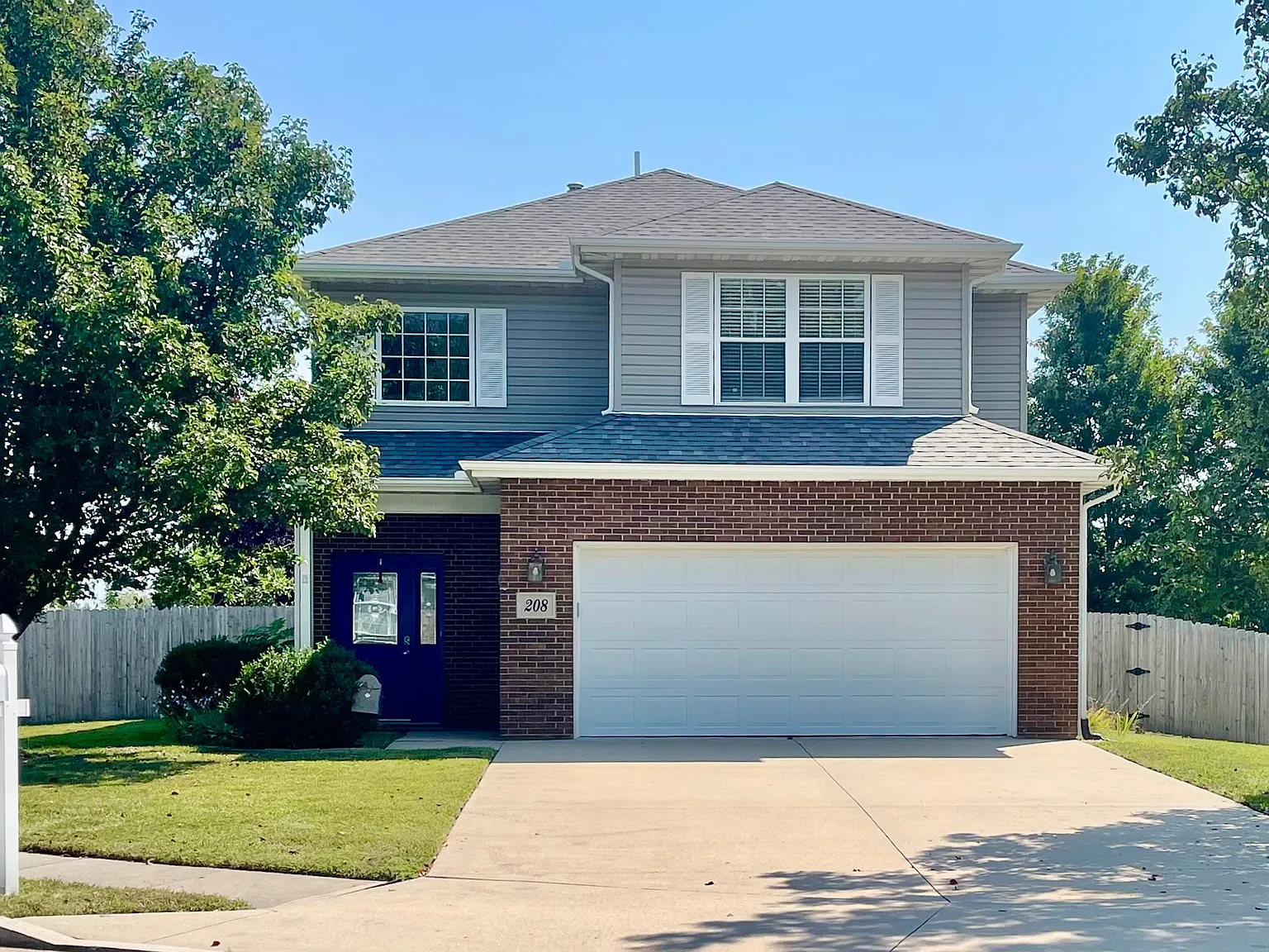 3 bed, 2.5 bath, 1754 sqft, $2,100 — Photo 1