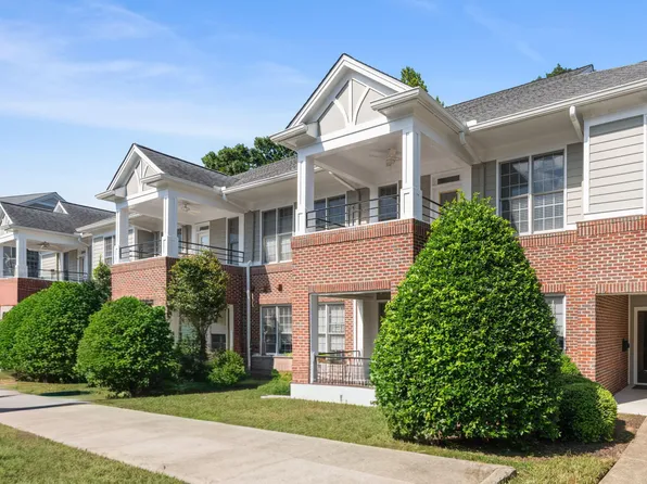 524 Aberdeen Dr APT 205, Chapel Hill, NC 27516