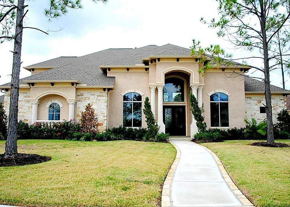 1st image of 208 Los Frailes Dr