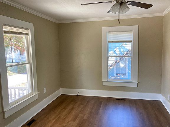 4th image of 204 East St