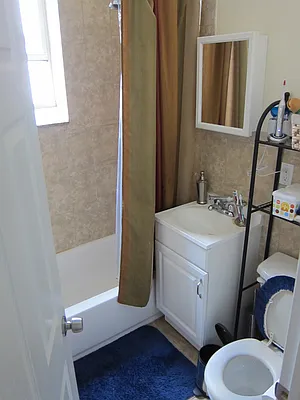 Rented by Realty 2000 Corp | media 12