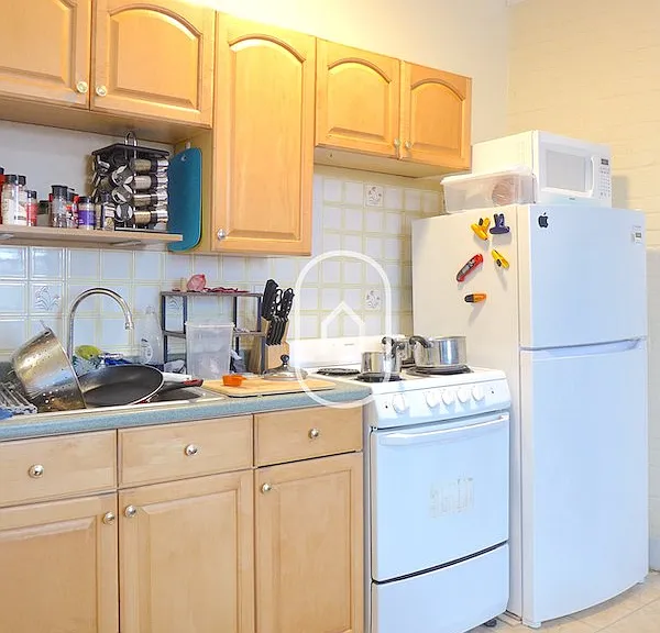 60 Queensberry St #3 — Photo 3