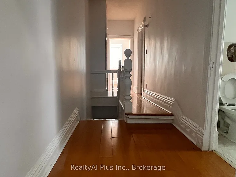 182 Boulton Ave — Photo 23