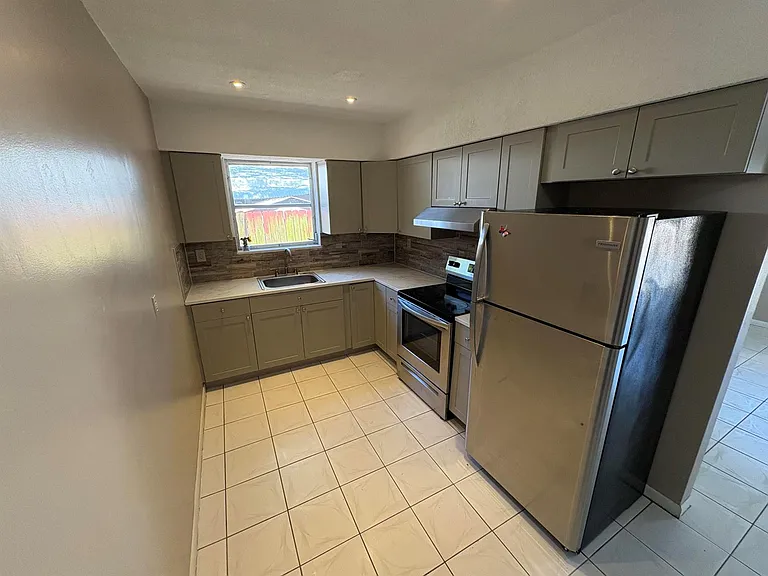 6841 Pembroke Rd #5 — Photo 6