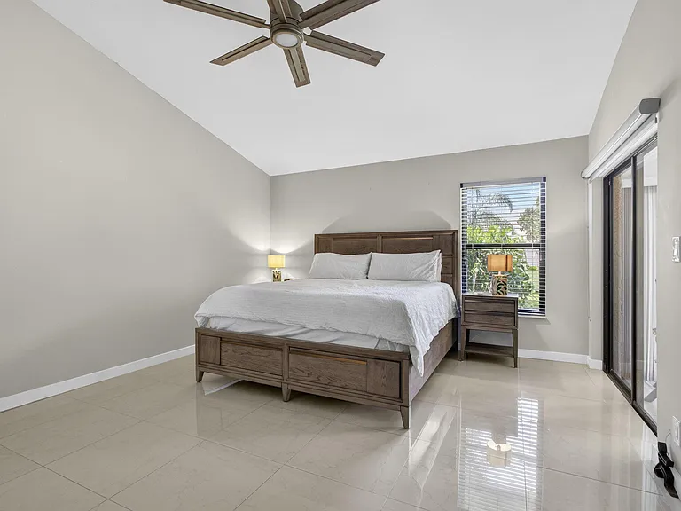 11894 Donlin Dr #11894 — Photo 32