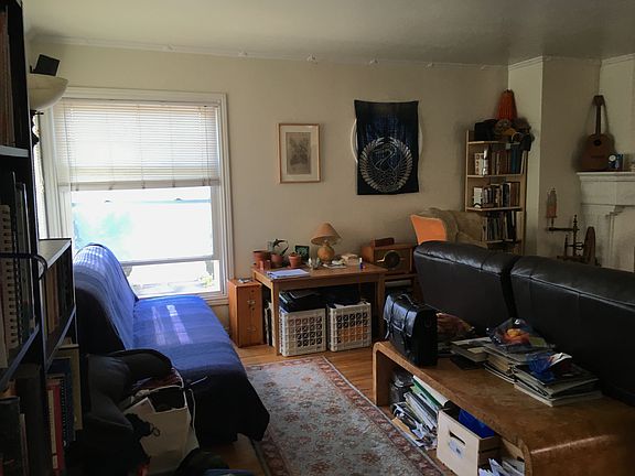 3rd image of 79 Kempton Ave