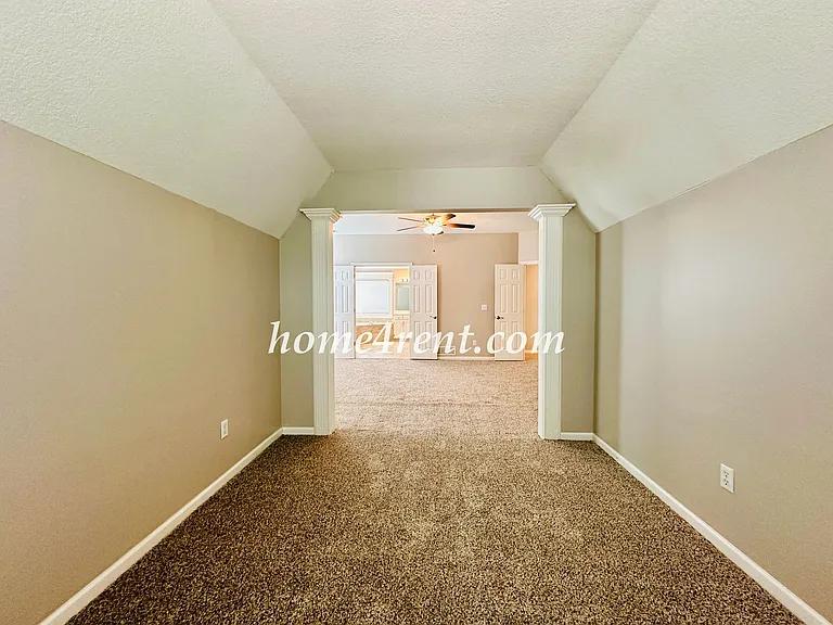 8511 W 128th St — Photo 29