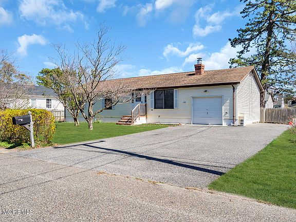3rd image of 1333 Longboat Avenue