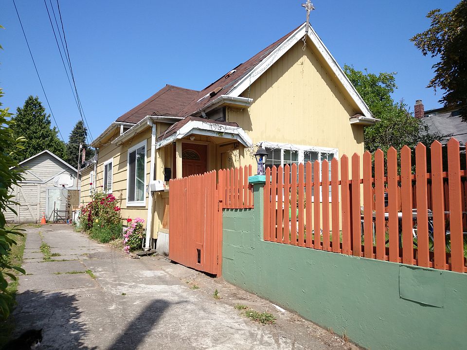 2nd image of 915 21st Ave