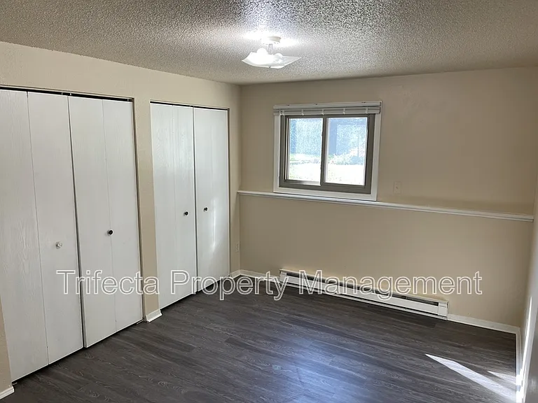 4951 Basswood Dr — Photo 15