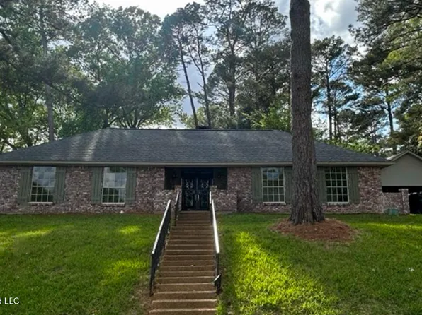 45 Stonegate Dr, Brandon, MS 39042