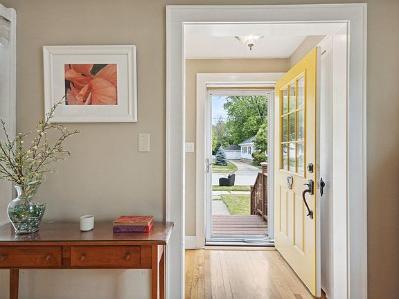 5th image of 1214 Emilie St