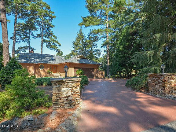 5th image of 90 Lakewood Drive