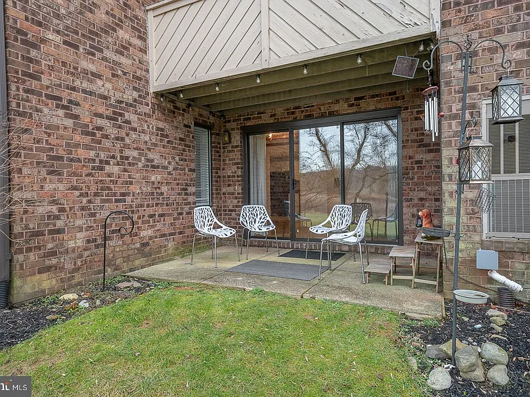 504 Mountainview Dr — Photo 34