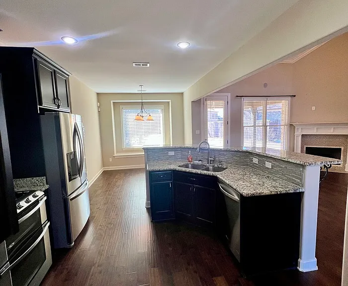 771 Six Oaks Ln — Photo 10