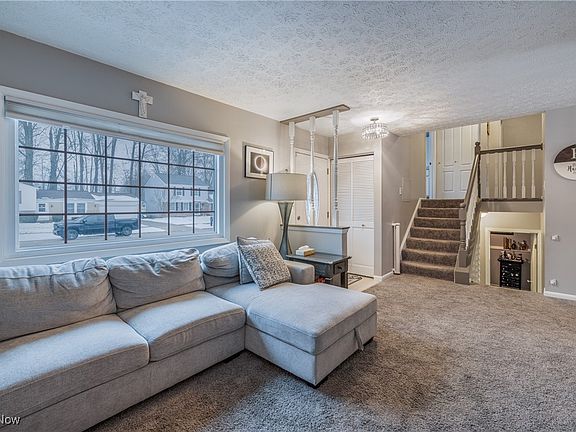 4th image of 26948 Southwood Ln