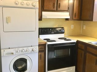 909 N Greensboro St APT D, Carrboro, NC 27510